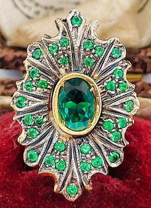 Zonder Minimumprijs - Ring - 9 kt. Geel goud, Zilver Smaragd, Handtassen en Accessoires, Ringen