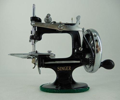 Singer Sewhandy N° 20 Machine à coudre - Fonte, Antiek en Kunst, Kunst | Designobjecten