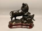 sculptuur, Lion and Deer - 26 cm - Brons, Antiek en Kunst