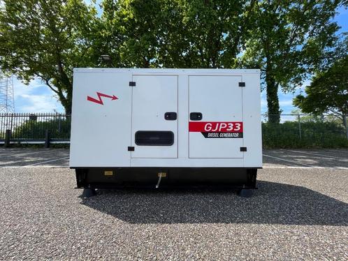 Stroomgroep Silent Perkins 30 kVA 400V, Doe-het-zelf en Bouw, Aggregaten, Dieselolie, Nieuw, Elektrisch startend, Geluidgedempt