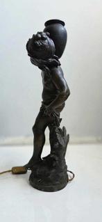 Auguste Moreau (1834-1917) - Tafellamp met beeldje -, Antiek en Kunst