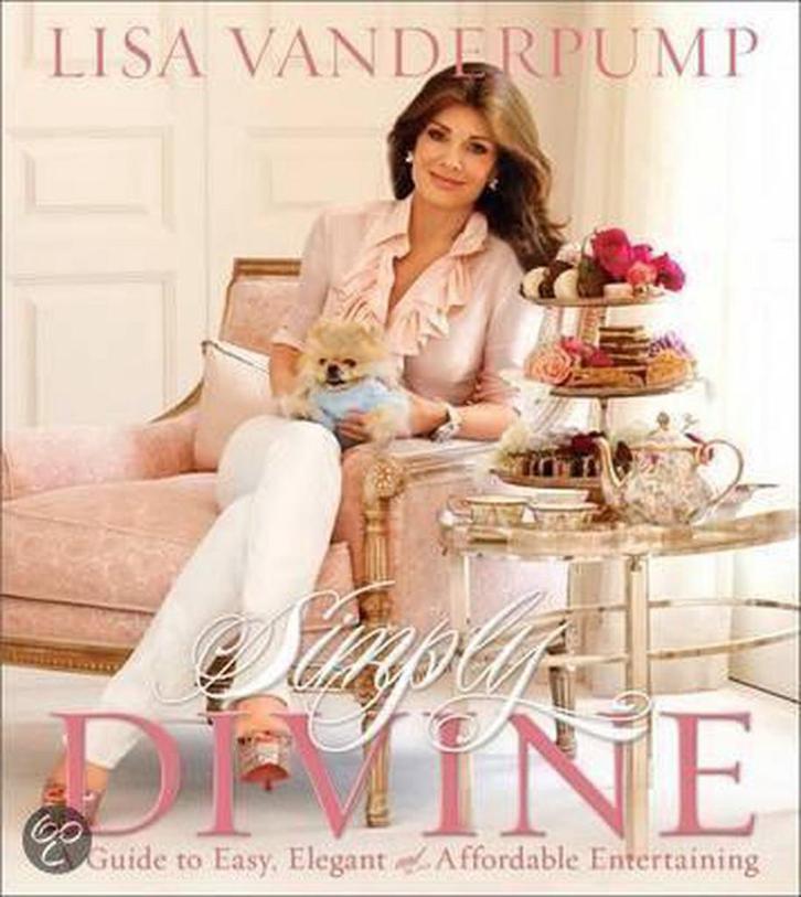 Simply Divine 9780762444519 Lisa Vanderpump, Livres, Langue | Anglais, Envoi