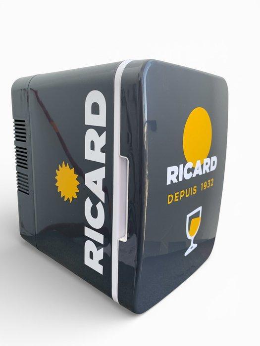 Koelkast - PVC - Mini ricard custom blanc, Antiquités & Art, Antiquités | Assiettes décoratives & Carrelages