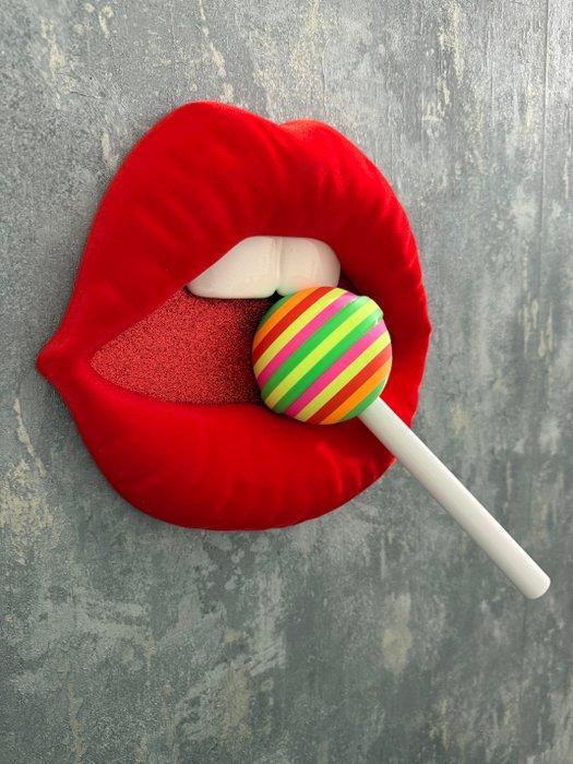 KIRAS - BOCCA PROVOCO ROSSA VELLUTO VERSIONE GRANDE (30CM), Antiek en Kunst, Kunst | Designobjecten