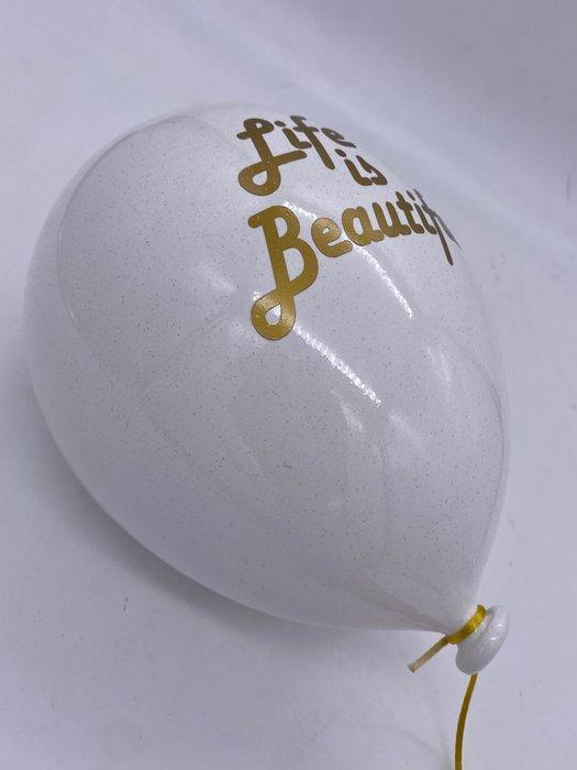 MVR - Life is Beautiful Balloon, Antiek en Kunst, Kunst | Designobjecten