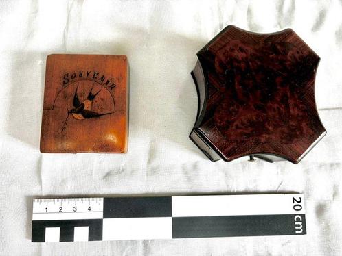 Doos (2) - Thuya, Walnoot - Horlogedozen, Antiek en Kunst, Curiosa en Brocante