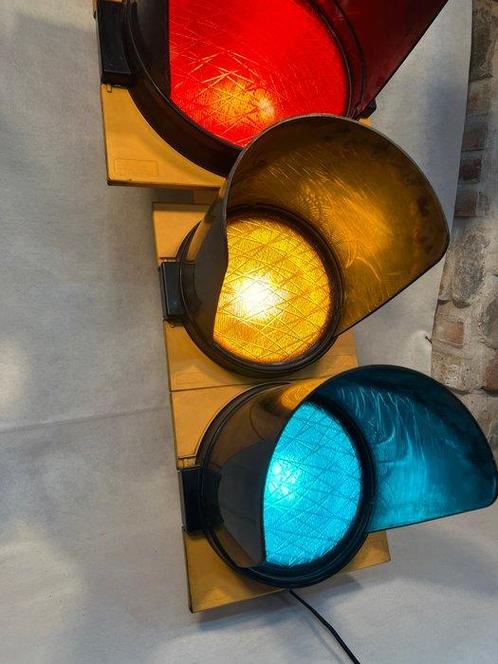 Stoplicht - Plastic - Oorspronkelijke vintage straat, Antiek en Kunst, Antiek | Wandborden en Tegels