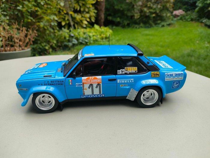 Kyosho 1:18 - Voiture miniature - Fiat 131 Abarth uit 1983 -, Hobby en Vrije tijd, Modelauto's | 1:5 tot 1:12