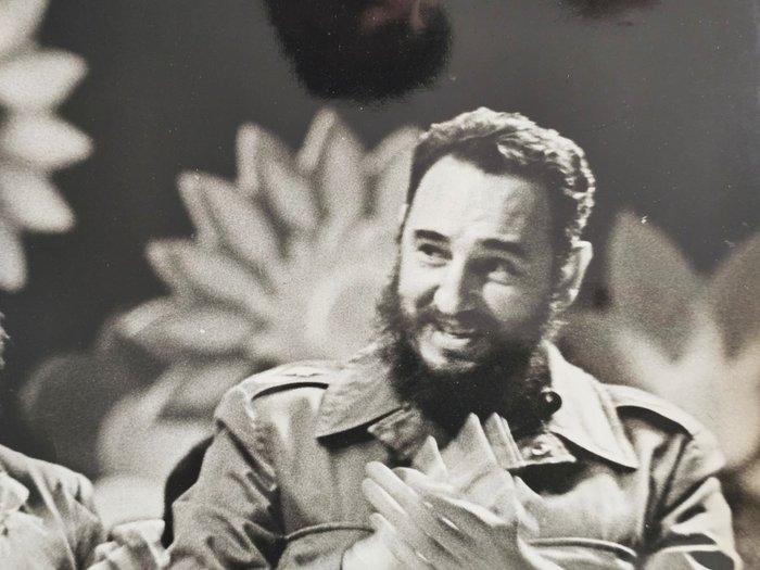 Alberto Korda (1928–2001) - Unseen Private Fidel Castro +, Antiek en Kunst, Kunst | Designobjecten
