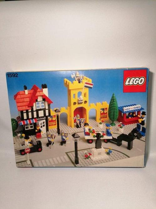 Lego Set - Legoland - Lego Legoland 1592 Town Square -, Kinderen en Baby's, Speelgoed | Duplo en Lego