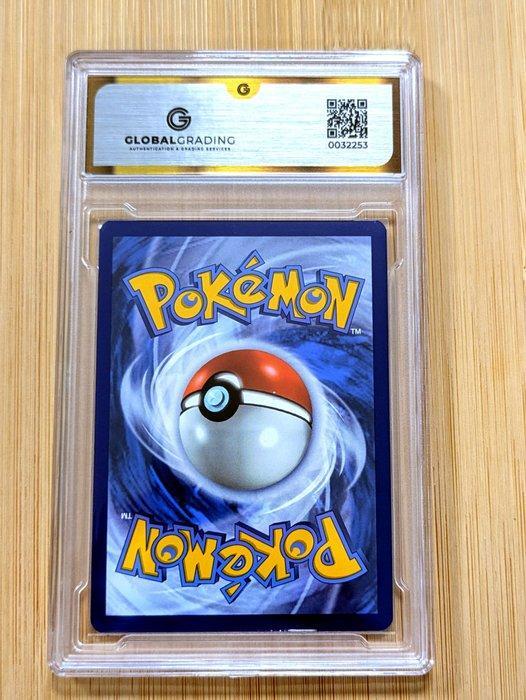 Pokémon - 1 Graded card - Charizard #020 Radiant - Full Art, Hobby en Vrije tijd, Verzamelkaartspellen | Pokémon