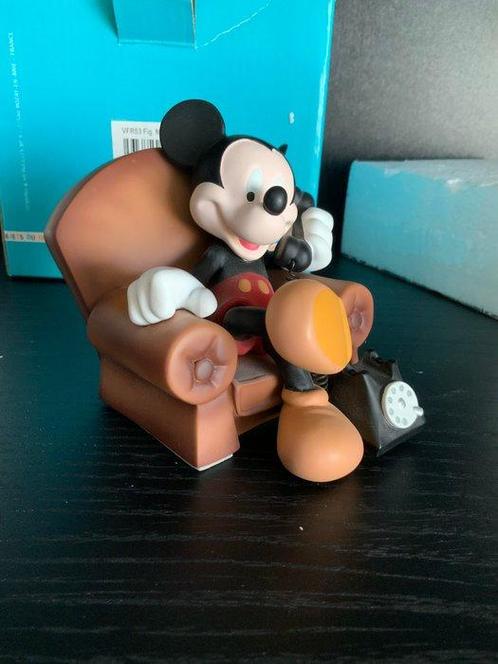 Mickey talking through the telephone. - 1 Figurine - Disney, Verzamelen, Disney