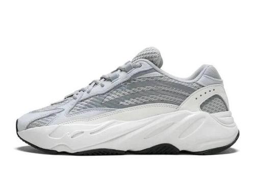 Adidas Yeezy Boost 700 V2 Static - Maat 36 2/3 EU, Kleding | Heren, Schoenen, Ophalen of Verzenden