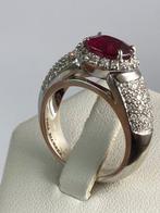 Pala Diamond - Ring Witgoud -  1.70 tw. Robijn - Diamant