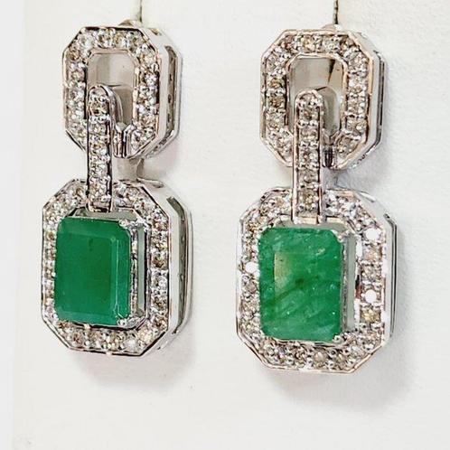 Oorbellen - 14 karaat Witgoud -  1.79ct. tw. Smaragd -, Handtassen en Accessoires, Oorbellen