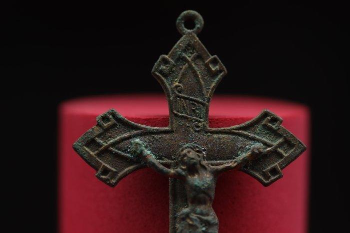 Relikwie - (Renaissance) - Christelijk bronzen kruis -, Antiek en Kunst, Antiek | Boeken en Manuscripten