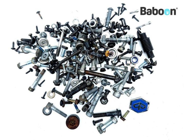 Bouten en Moeren Piaggio | Vespa Beverly 125 2010-2016, Motoren, Onderdelen | Overige, Gebruikt, Verzenden