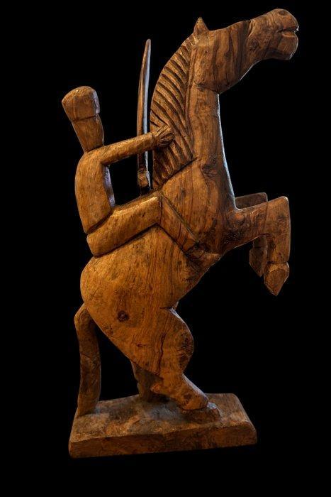 Beeld, Cavaliere a cavallo - 38 cm - Hout, Antiquités & Art, Curiosités & Brocante