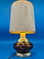 Porzellan-Tischlampe mit Stoffschirm – 20. Jahrhundert -