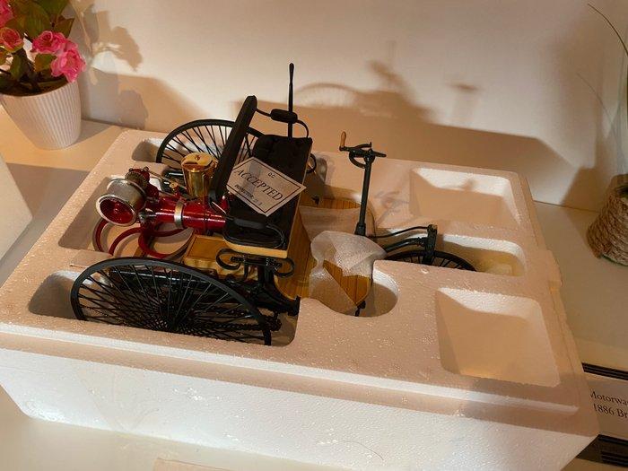 Franklin Mint 1:8 - Modelauto - Mercedes Patent Motorwagen -, Hobby en Vrije tijd, Modelauto's | 1:5 tot 1:12