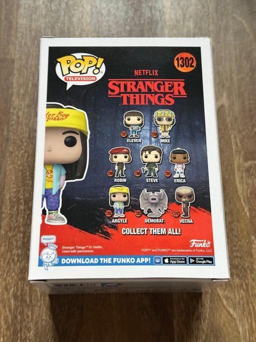 Stranger Things - Signed by Eduardo Franco, Collections, Cinéma & Télévision