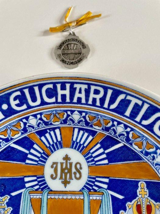 Mosa Maastricht - Wandbord - Internationaal Eucharistisch, Antiek en Kunst, Antiek | Boeken en Manuscripten