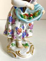 Meissen - Johann Joachim Kaendler - Beeldje, Meisje met, Antiek en Kunst