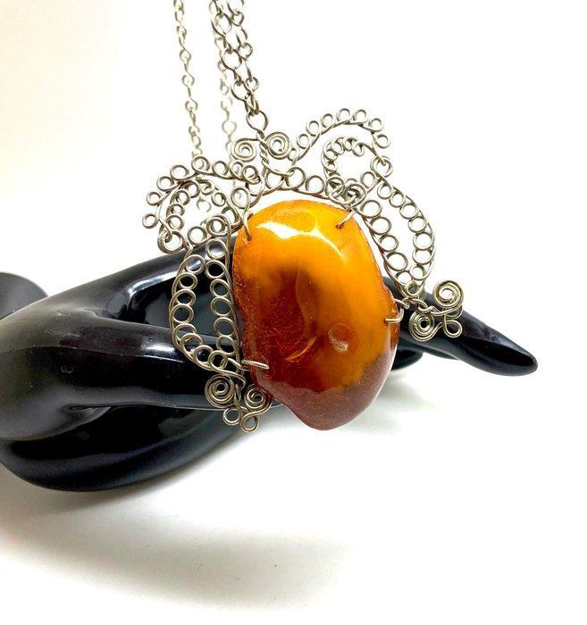 Grote vintage Baltische amber hanger halsketting van 25,5 g, Verzamelen, Mineralen en Fossielen