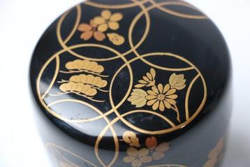 Thee Caddy (Natsume) – Mooie bloemen voor elk seizoen - Hout