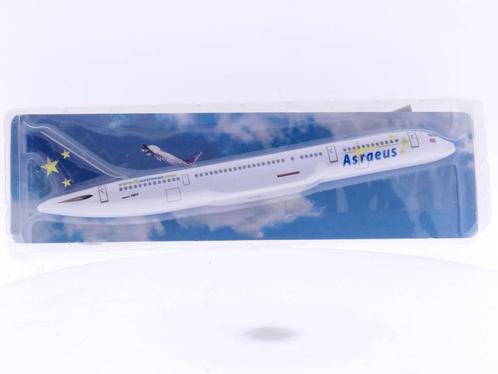 Schaal 1:200 PPC Holland 06060126 Boeing B757-200 Astrae..., Hobby en Vrije tijd, Modelbouw | Vliegtuigen en Helikopters, Gebruikt