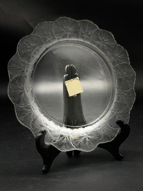 Assiette - Lalique Paris – Kristallteller mit Blattdekor –, Antiek en Kunst, Curiosa en Brocante
