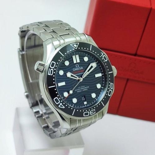 Omega - Seamaster Diver Co-Axial Master Chronometer -, Handtassen en Accessoires, Horloges | Heren