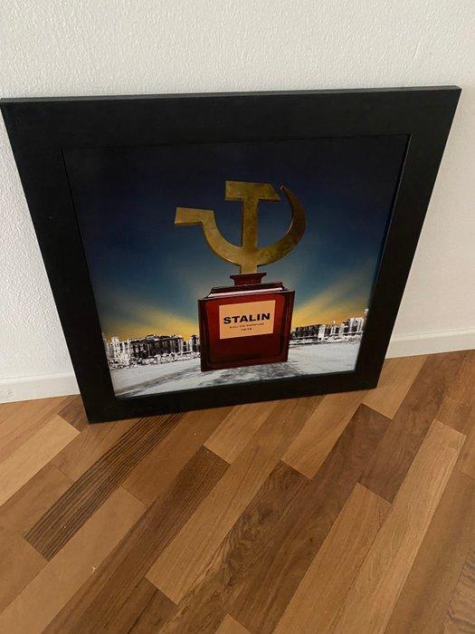 Papeschi Max - STALIN, EAU DE PARFUM, Antiek en Kunst, Kunst | Designobjecten