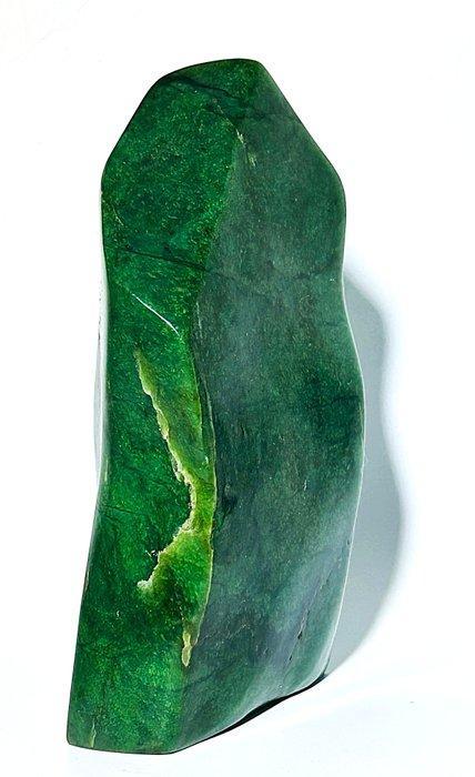Van hoge kwaliteit nephrietjade beeldhouwwerk. Diep Groen, Verzamelen, Mineralen en Fossielen