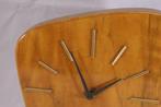 Mid Century Wuba klok - Wuba - Mid-century modern Hout,, Antiek en Kunst