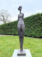 Sculpture, Naakte jonge vrouw - 79.5 cm - Composite