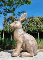 Beeldje - A proud hare - mgo