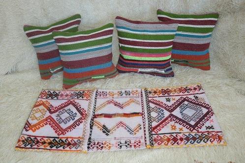 1 Uak Zadel + 4 Kussens - Kelim - 107 cm - 44 cm, Antiek en Kunst, Kunst | Designobjecten