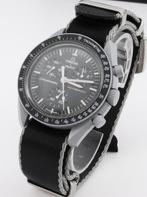 Omega x Swatch - Speedmaster MoonSwatch Mission to the Moon, Handtassen en Accessoires, Horloges | Heren, Nieuw