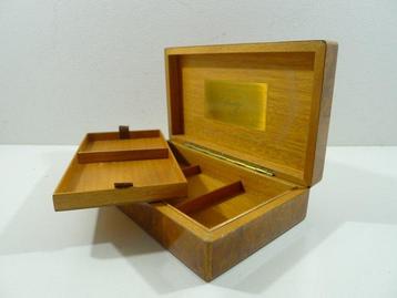 Davidoff - DAVIDOFF cigar box with dimensions 24 x 14 x 6 cm beschikbaar voor biedingen