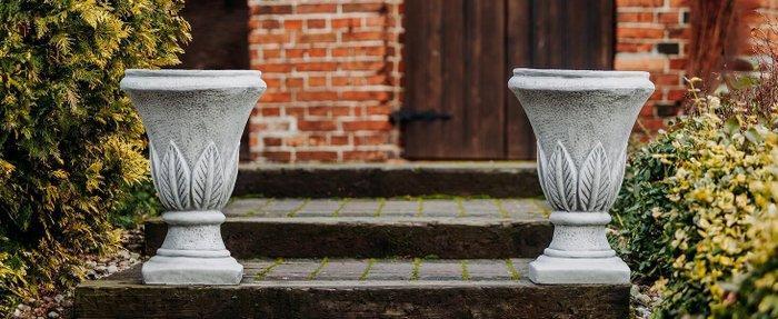 Bloempot (2) - Beton - 60cm, Antiek en Kunst, Curiosa en Brocante