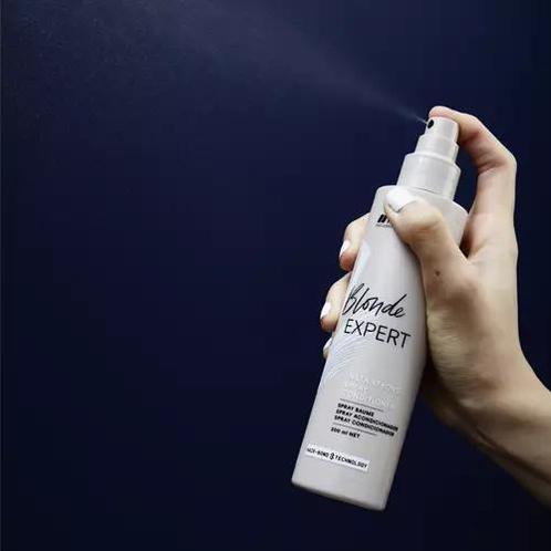 Indola Blonde Expert Insta Strong Spray, Handtassen en Accessoires, Uiterlijk | Haarverzorging, Nieuw, Verzenden