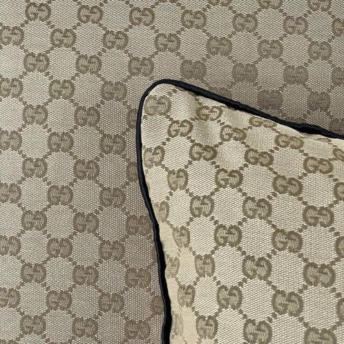 Gucci - Nouvel ensemble de deux - Coussin, Antiek en Kunst, Antiek | Tapijten, Tafelkleden en Textiel