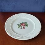 Wedgwood - Tafelservies (9) - Moss Rose - Aardewerk - 9