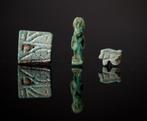 Oud-Egyptisch Faience Godin Bastet en Udjat-amuletten - 2 cm