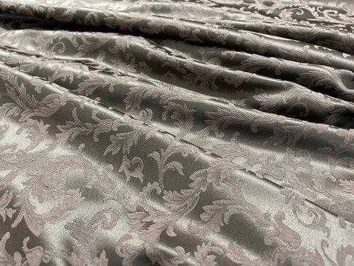 De charme van antiek damast - Meubelstof  - 3 m - 3.3 m, Antiek en Kunst, Antiek | Tapijten, Tafelkleden en Textiel