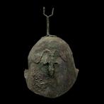 Etruscan Bronze Casque de guerre de type apulien-corinthien.