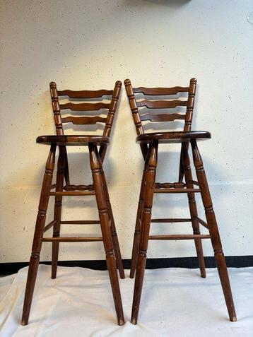 Stoel (2) - Zeldzame Houten Barstoelen in Klassieke Country