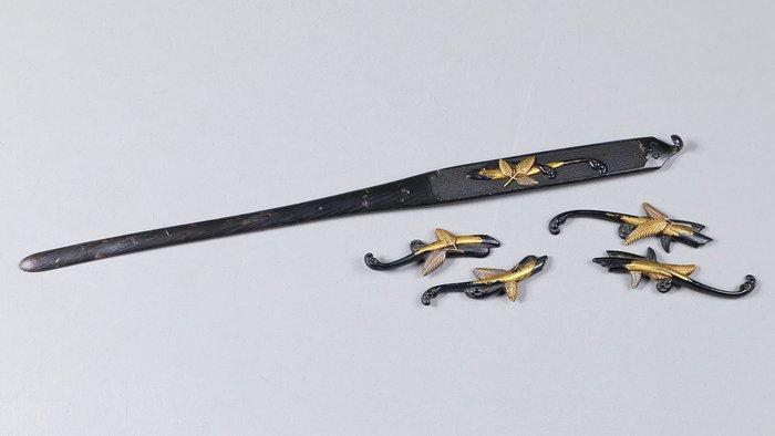 Katana - Wensverwekkende scepter met bladmotief - Hairpin, Antiek en Kunst, Antiek | Overige Antiek