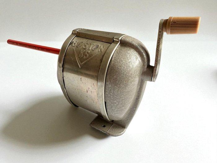 C. Howard Hunt - RWA Boston Pencil Sharpener - model KS, Antiek en Kunst, Antiek | Wandborden en Tegels